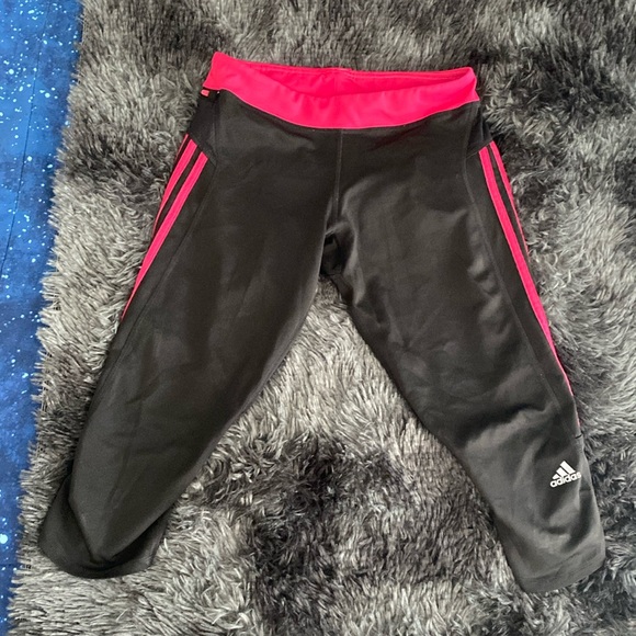 adidas Pants - Adidas Response black and raspberry pink capris leggings
